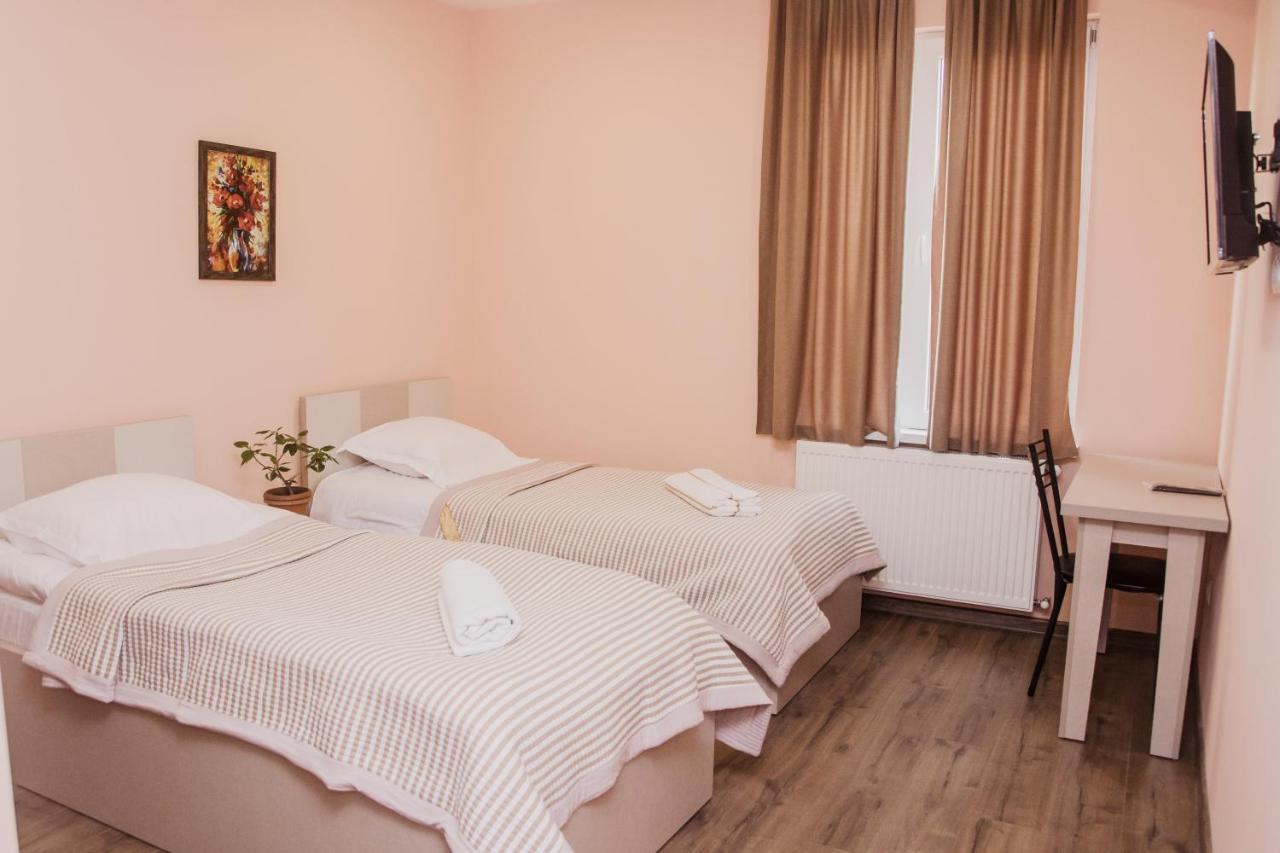 Red Hotel Tbilisi Exterior photo
